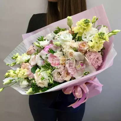 Букет цветов  "Кремовое послевкусие". Цена – 20600 руб. Арт – 1032 - №1